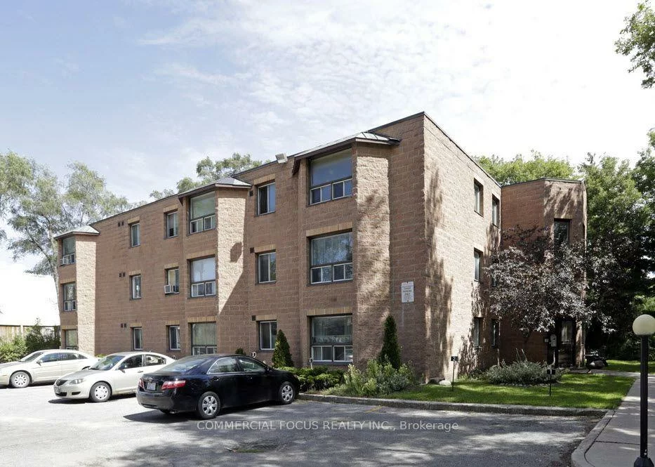 56, Donald, Queen's Park, Barrie