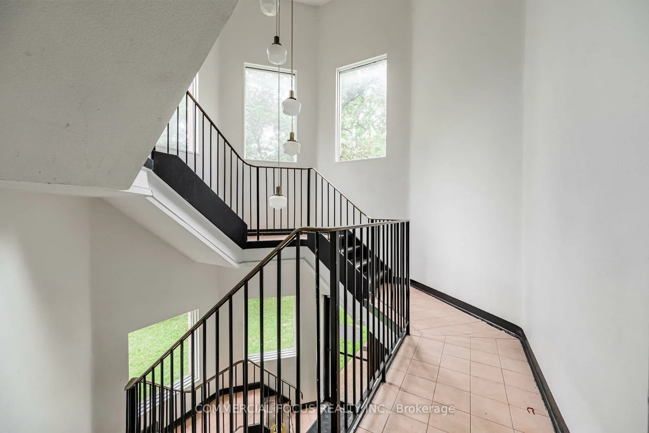 56, Donald, Queen's Park, Barrie