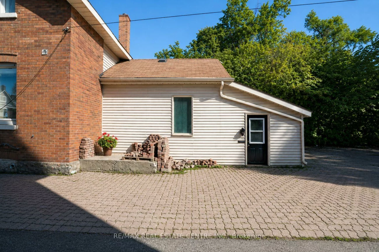 79, Mary, City Centre, Barrie