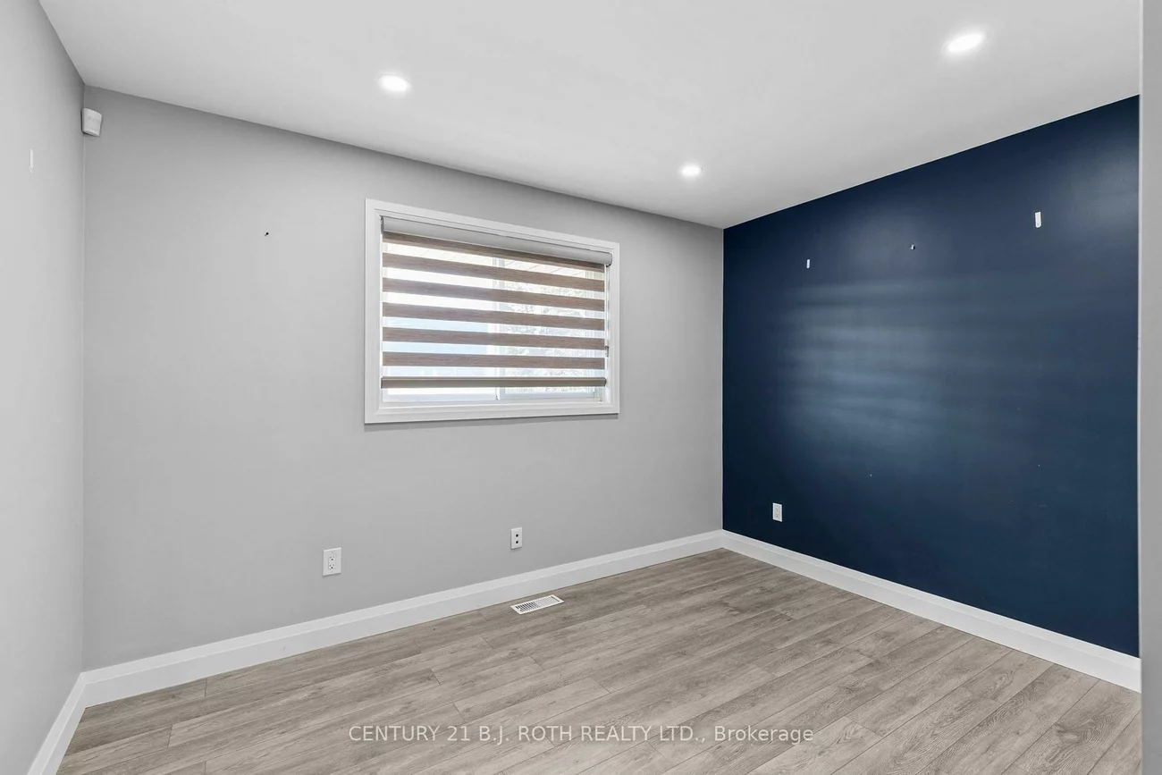 355, Mapleview, Holly, Barrie