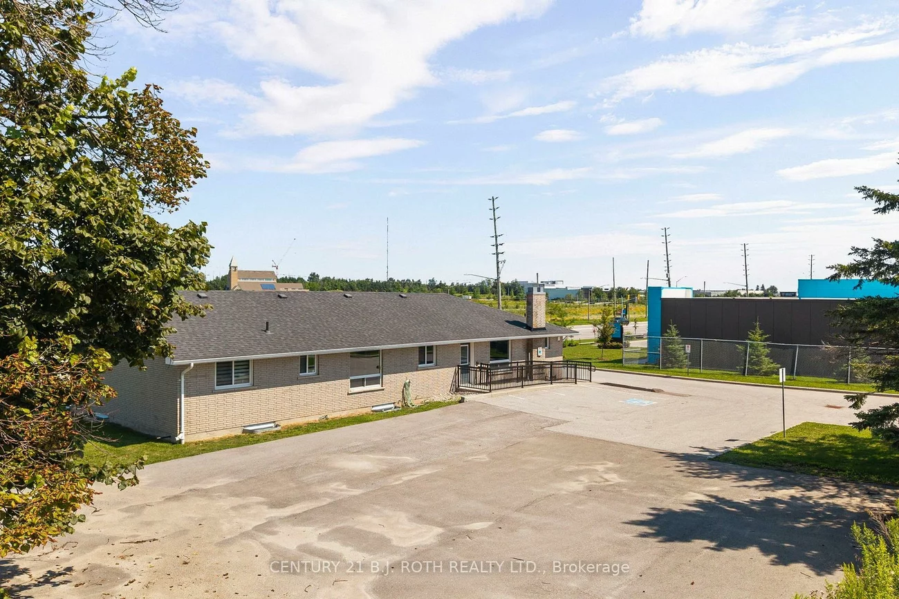 355, Mapleview, Holly, Barrie