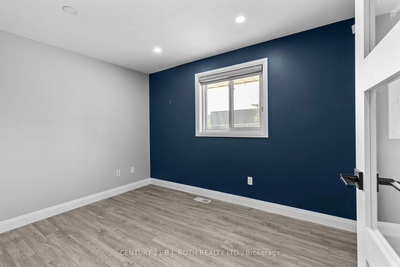 355, Mapleview, Holly, Barrie