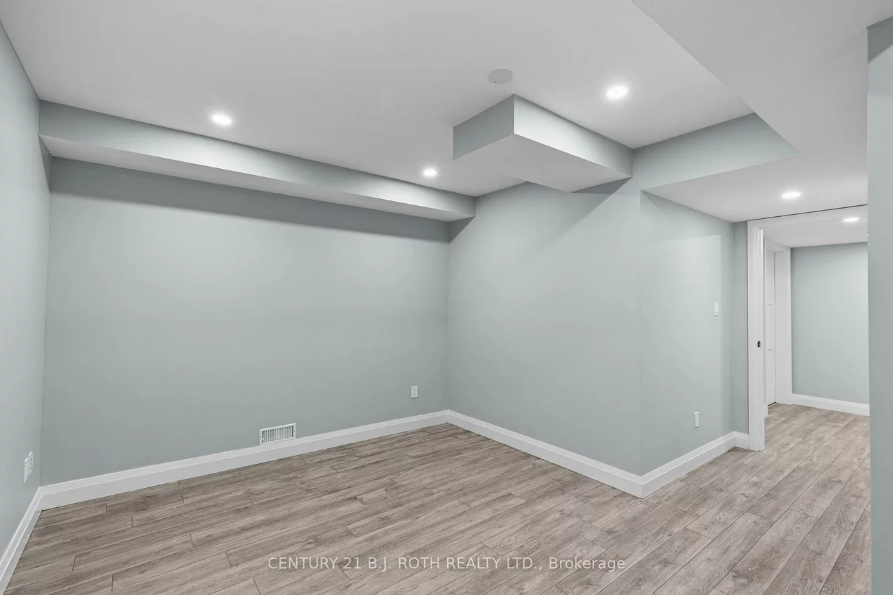 355, Mapleview, Holly, Barrie