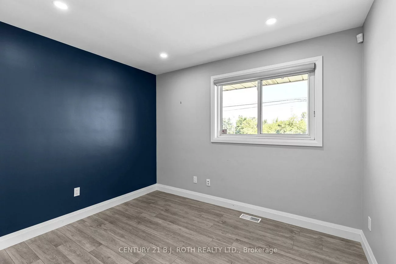 355, Mapleview, Holly, Barrie