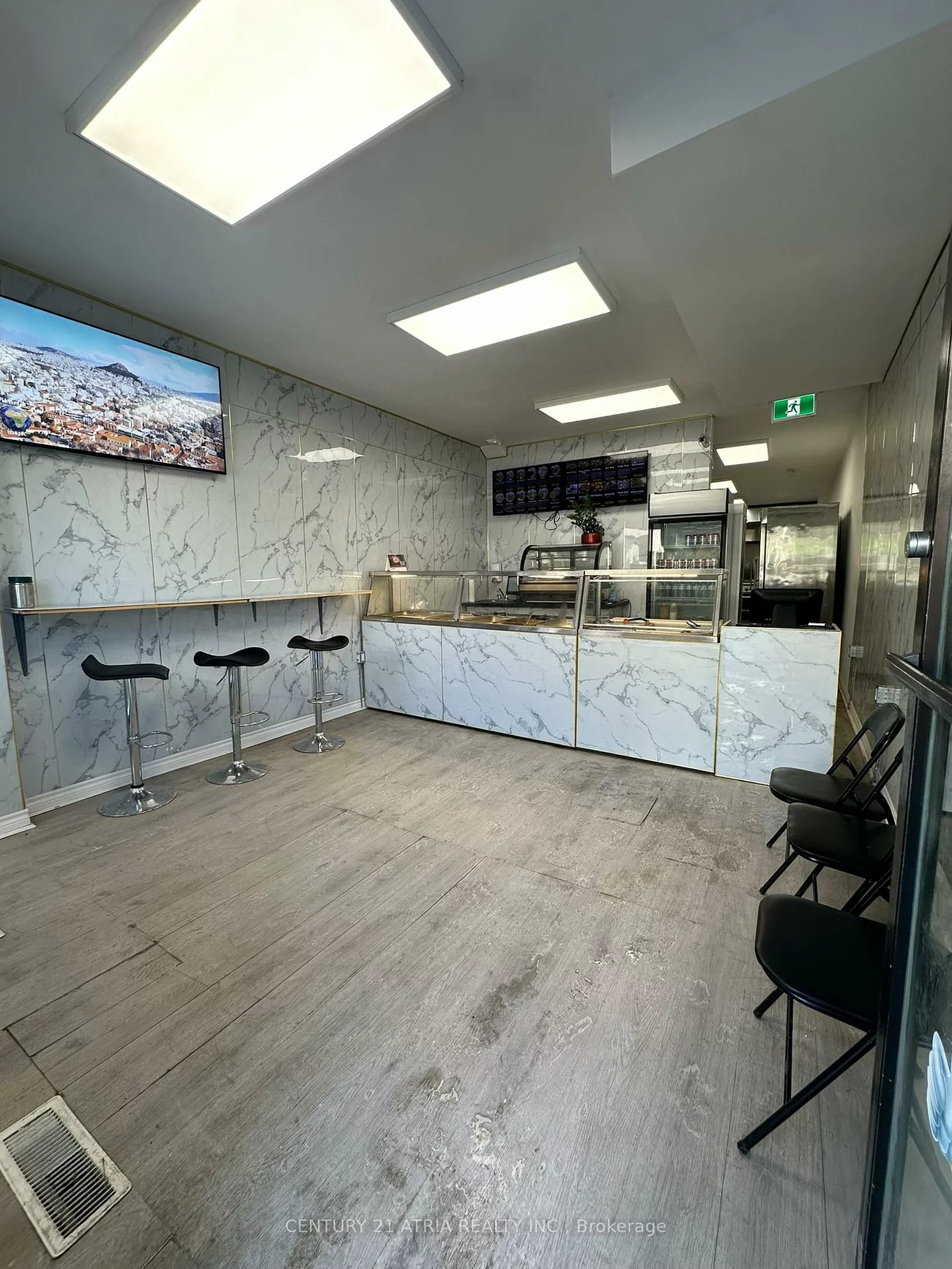 27, Dunlop, City Centre, Barrie