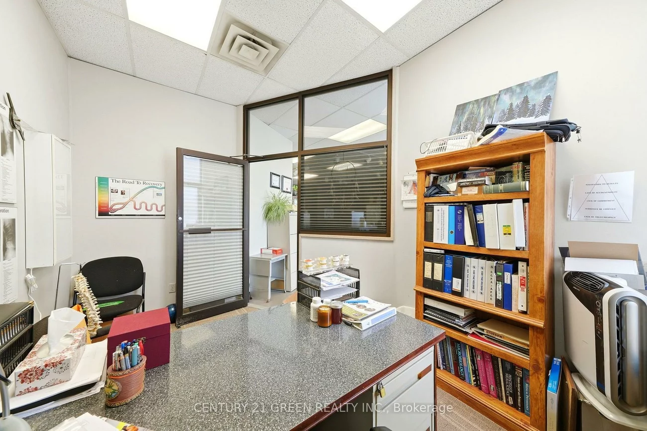 55, Cedar Pointe, 400 North, Barrie