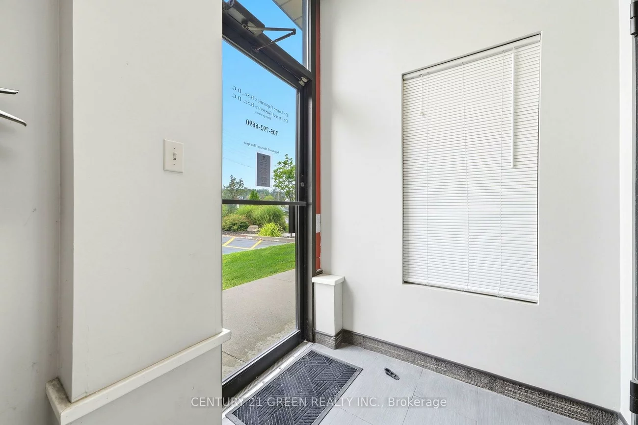 55, Cedar Pointe, 400 North, Barrie