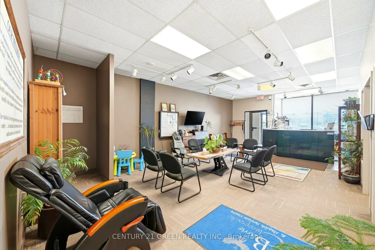 55, Cedar Pointe, 400 North, Barrie