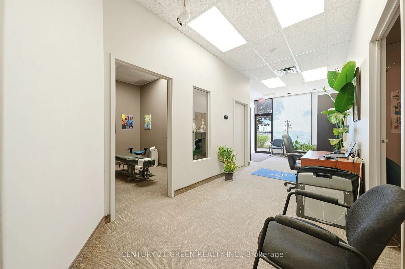 55, Cedar Pointe, 400 North, Barrie