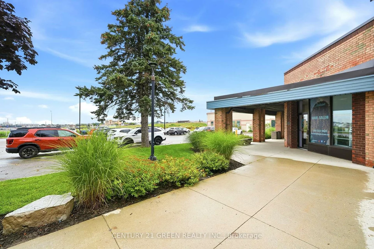 55, Cedar Pointe, 400 North, Barrie