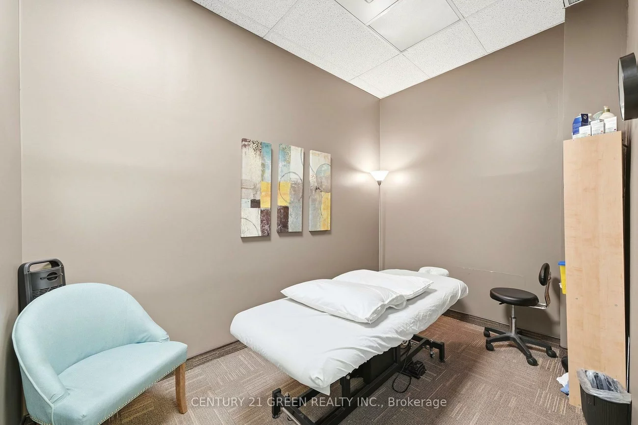 55, Cedar Pointe, 400 North, Barrie