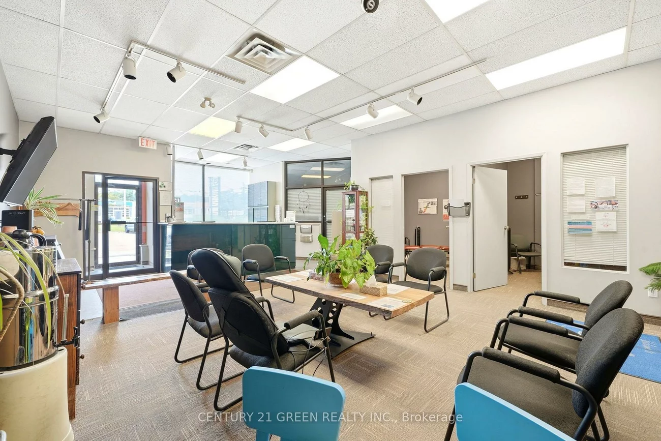 55, Cedar Pointe, 400 North, Barrie
