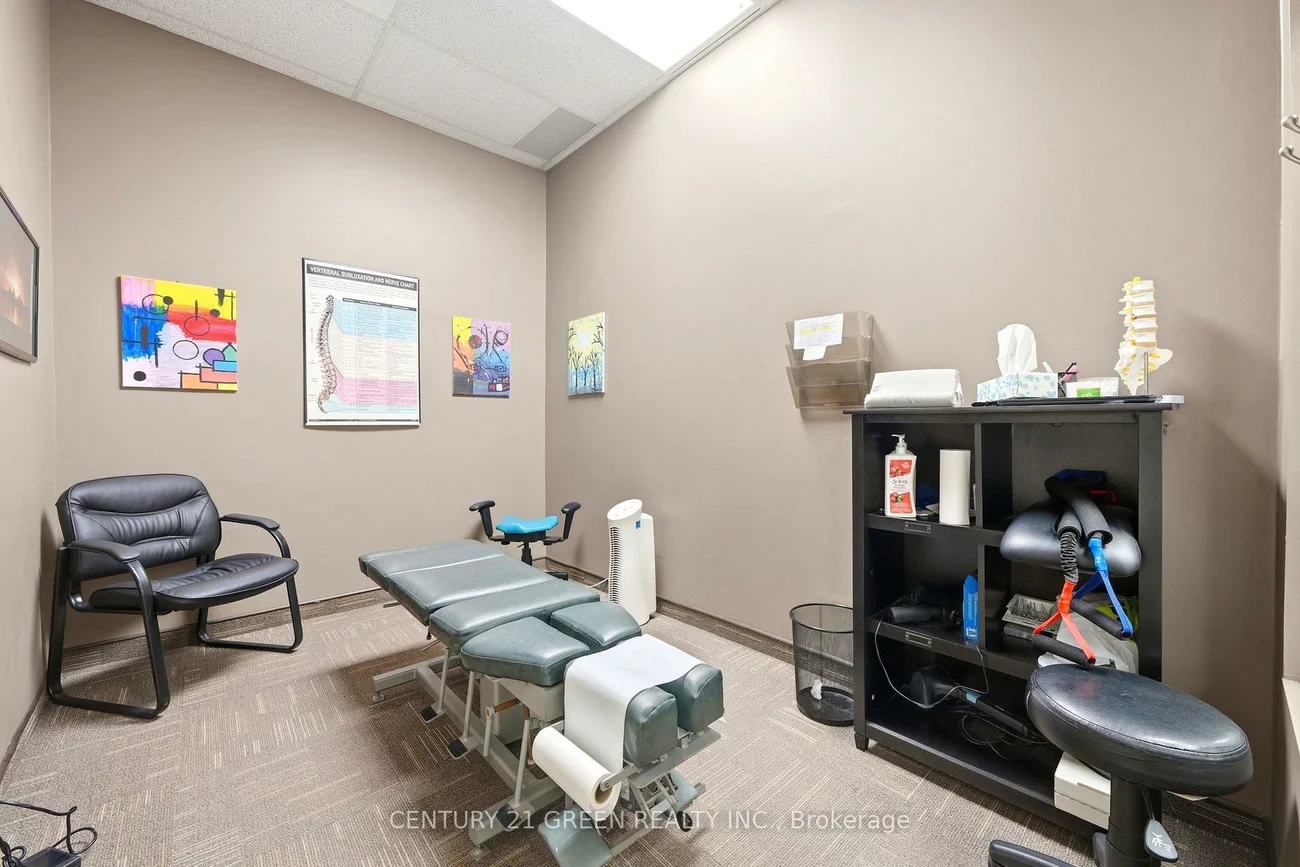 55, Cedar Pointe, 400 North, Barrie