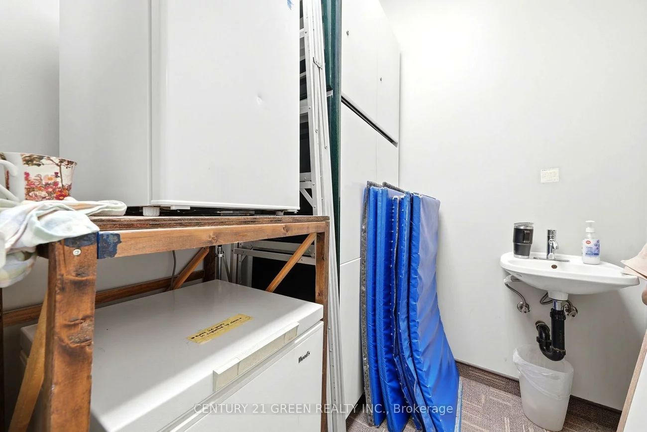 55, Cedar Pointe, 400 North, Barrie