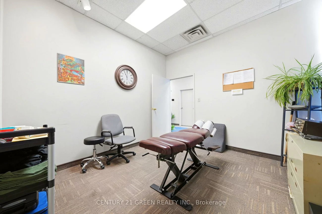 55, Cedar Pointe, 400 North, Barrie
