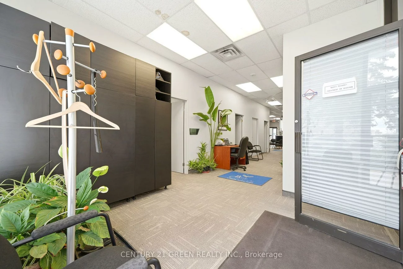 55, Cedar Pointe, 400 North, Barrie
