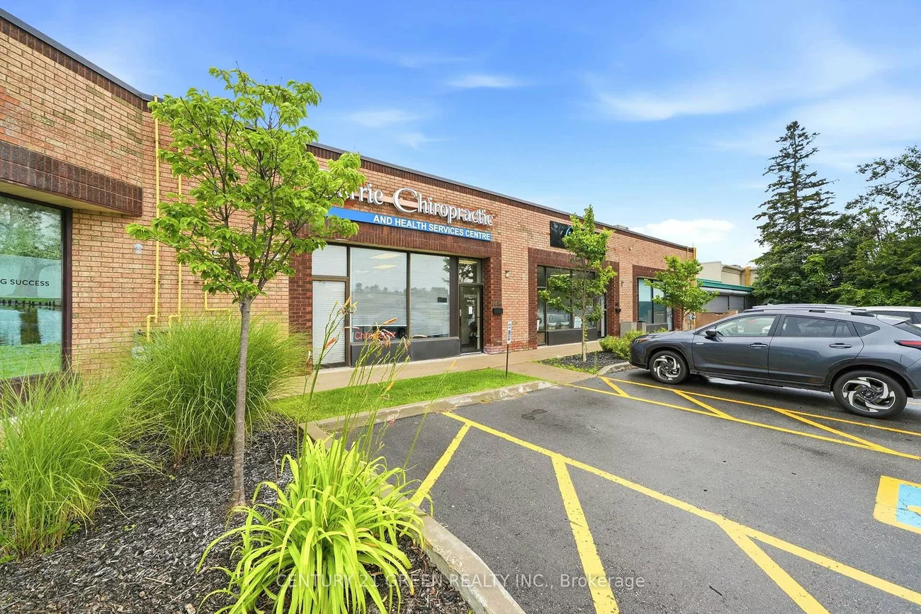 55, Cedar Pointe, 400 North, Barrie