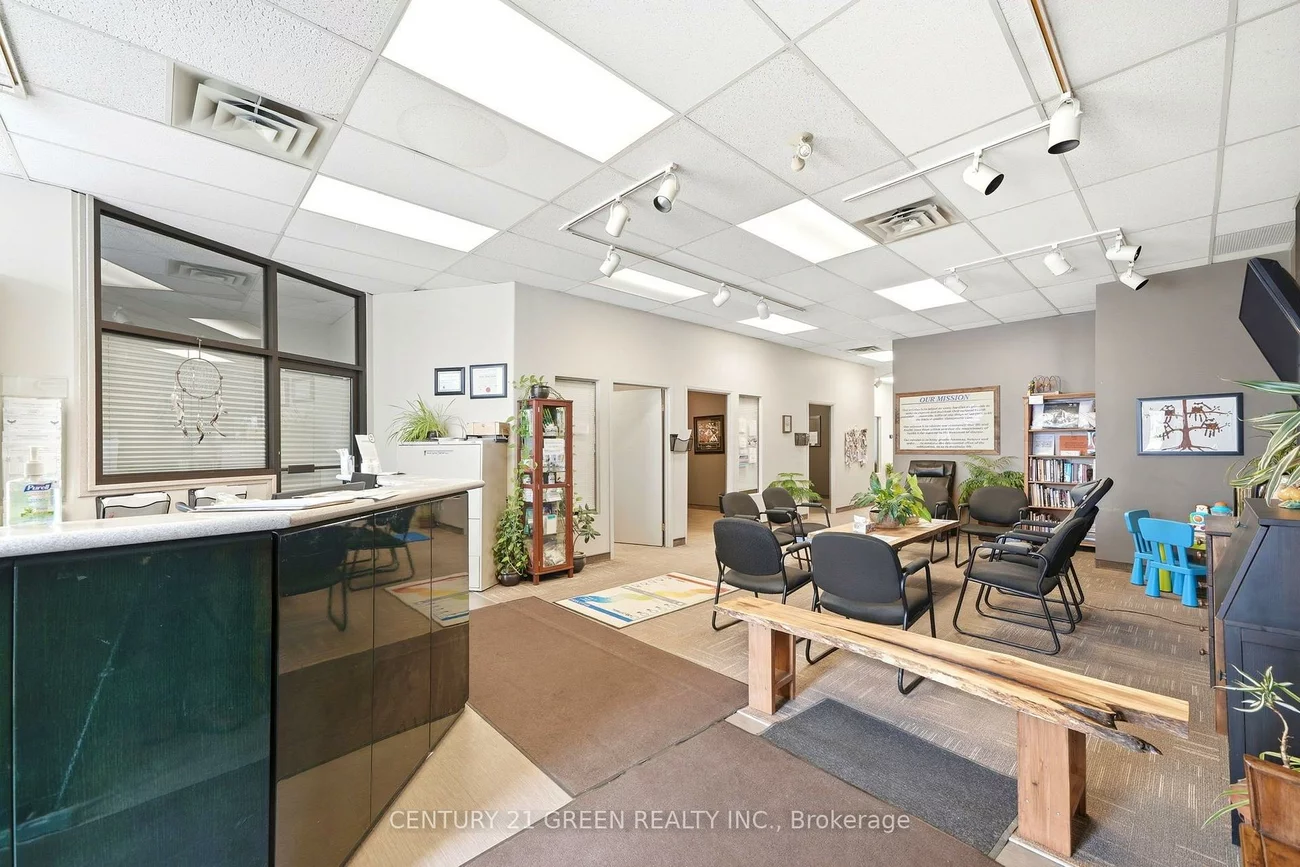 55, Cedar Pointe, 400 North, Barrie