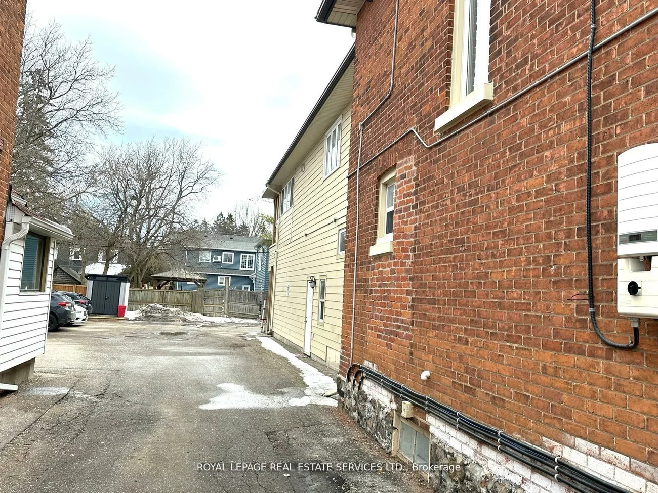 100, Essa, Allandale Centre, Barrie