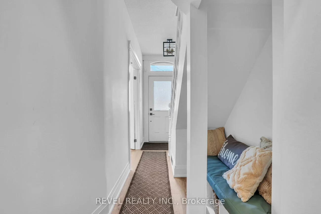 27, Victoria, City Centre, Barrie