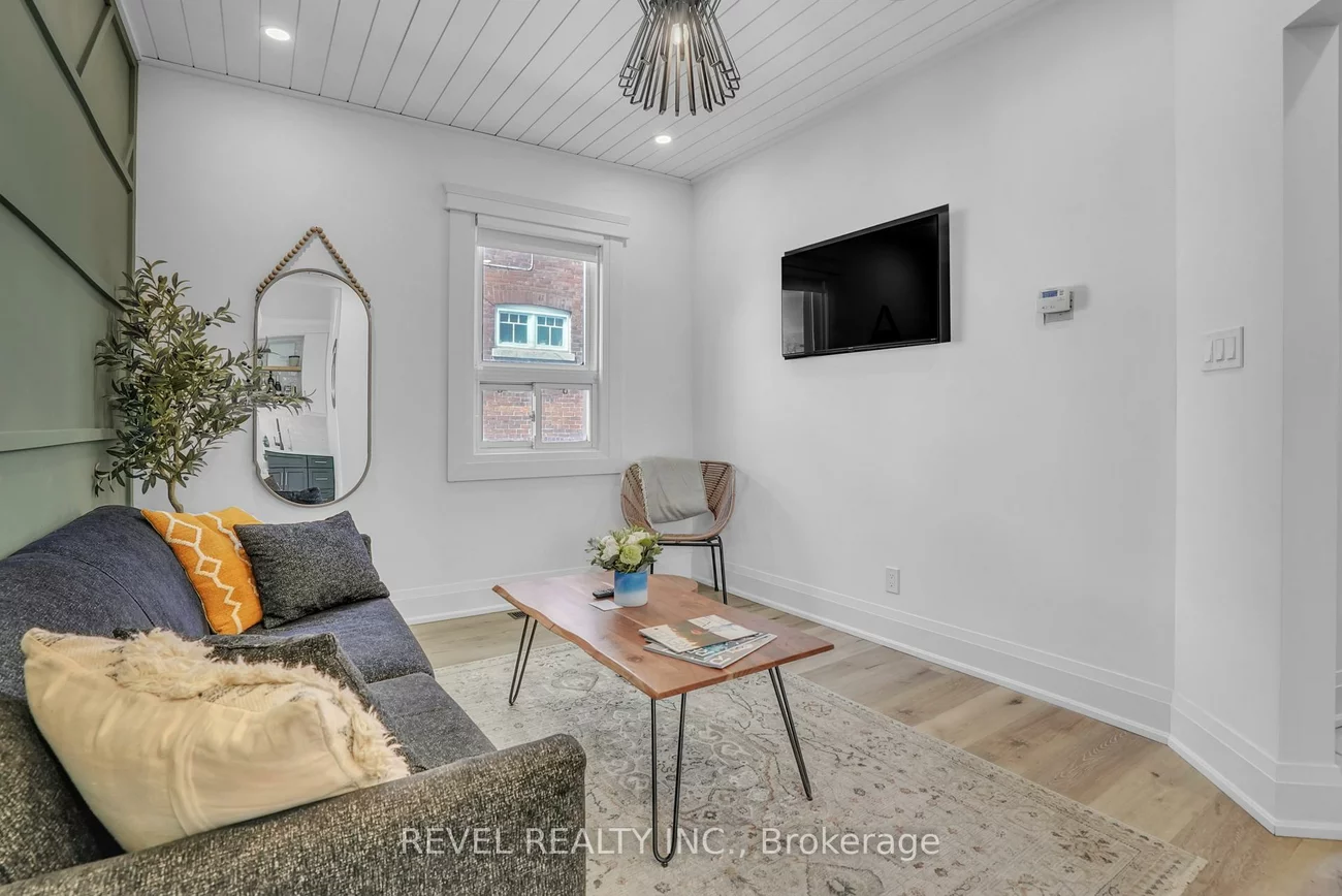 27, Victoria, City Centre, Barrie