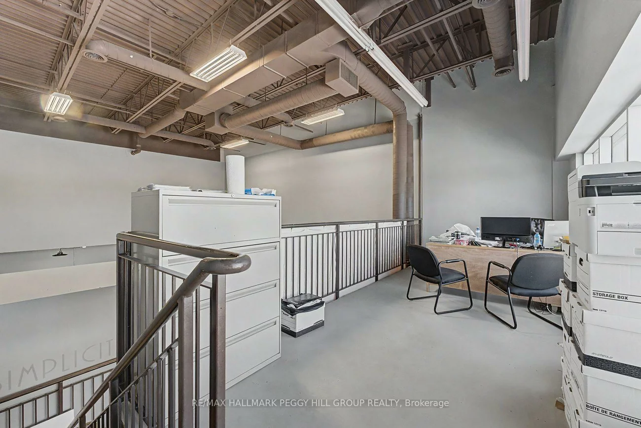 132, Commerce Park, 400 West, Barrie