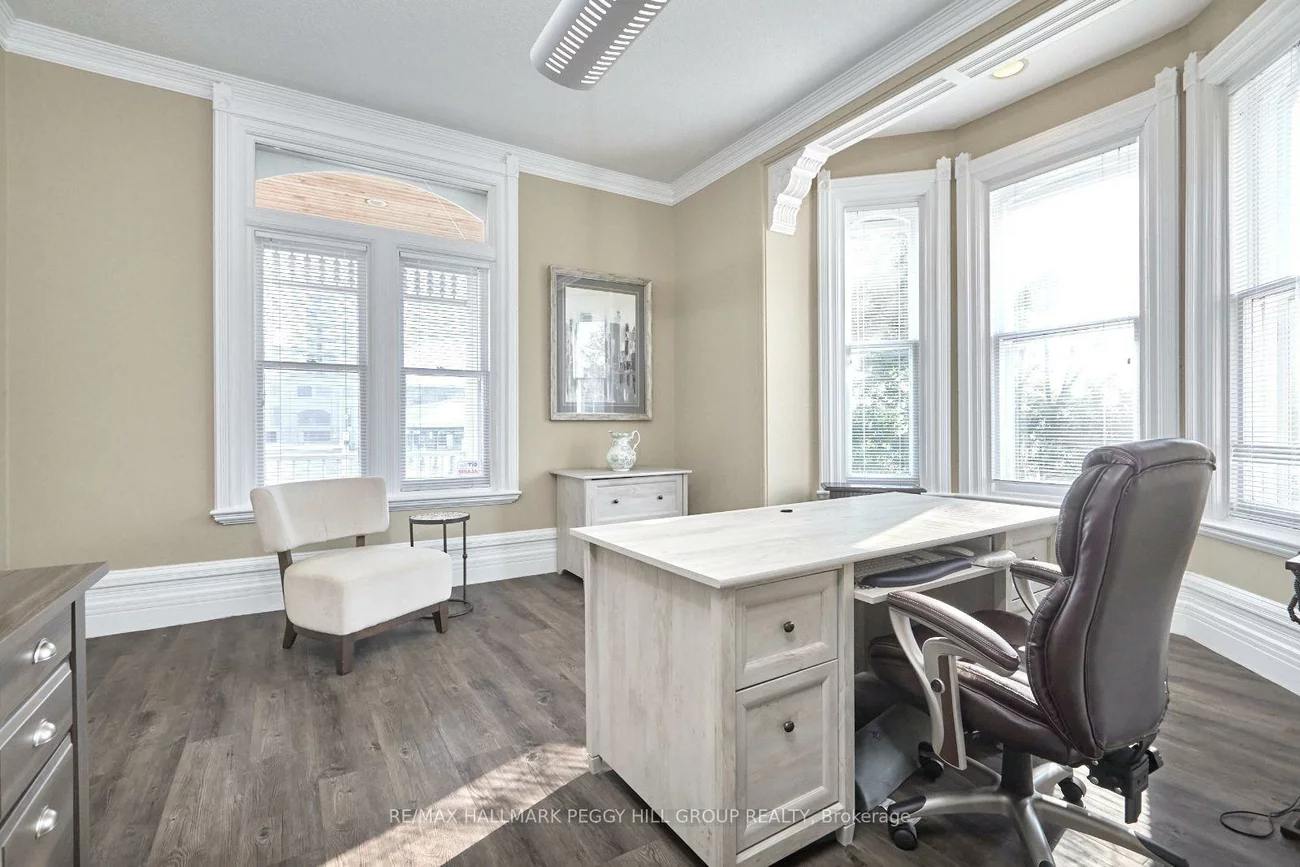 30, Mary, City Centre, Barrie