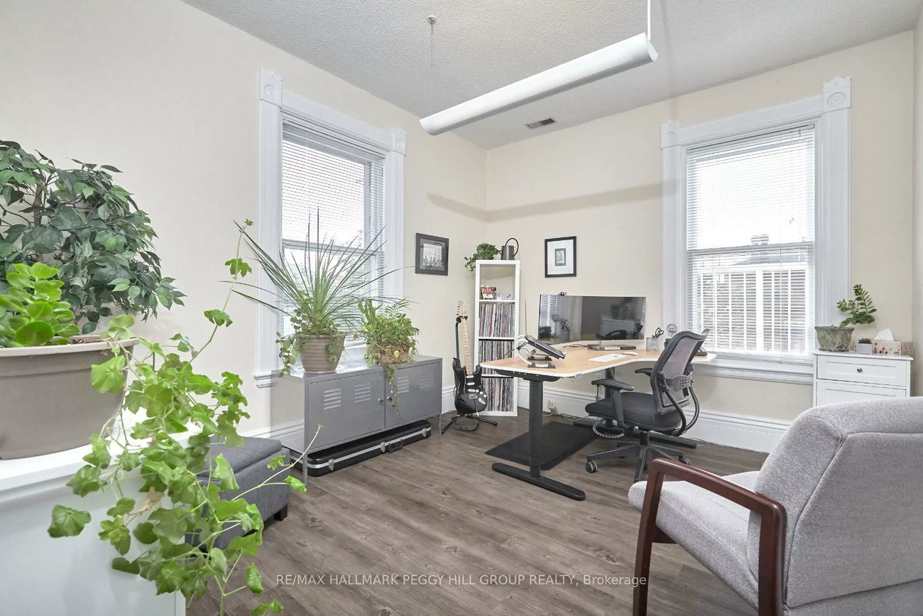 30, Mary, City Centre, Barrie