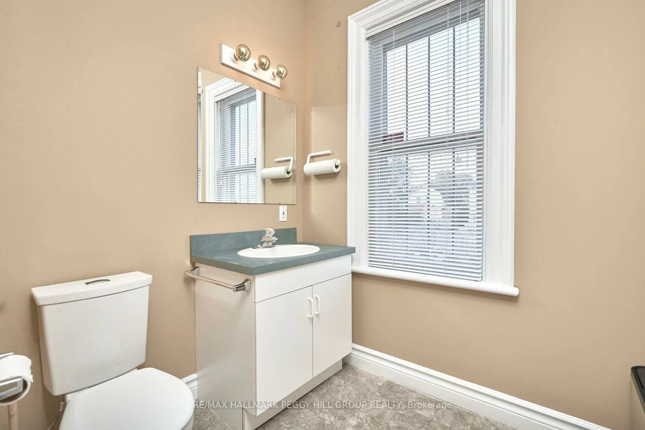 30, Mary, City Centre, Barrie