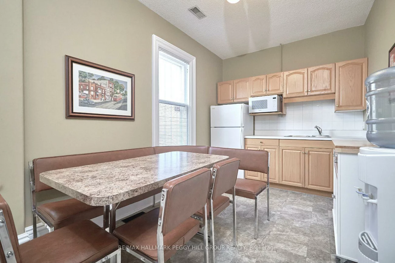 30, Mary, City Centre, Barrie