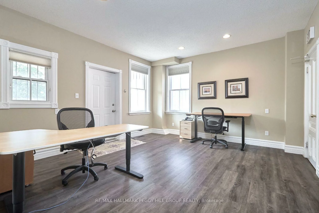 30, Mary, City Centre, Barrie
