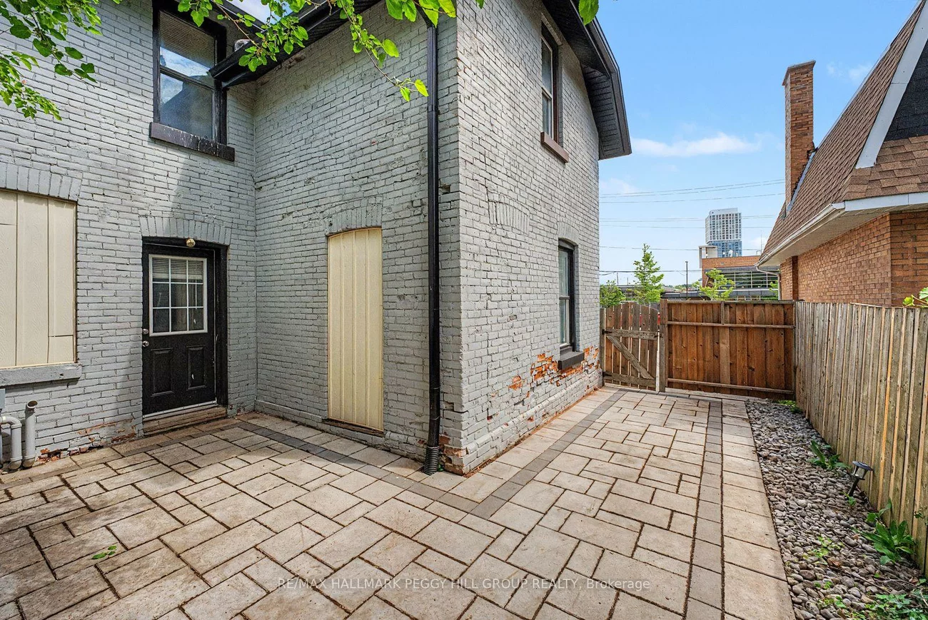 173, Dunlop, Queen's Park, Barrie