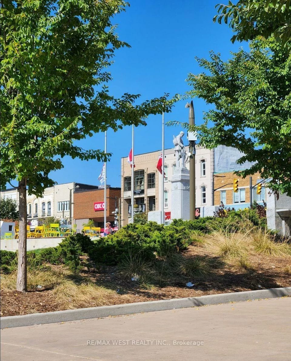 50, Dunlop, City Centre, Barrie
