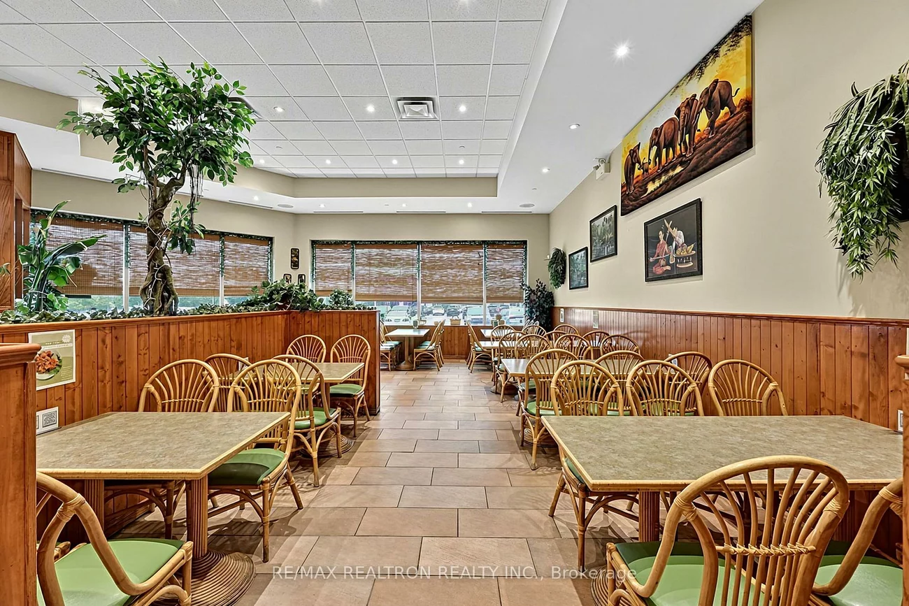 61, King, 400 West, Barrie