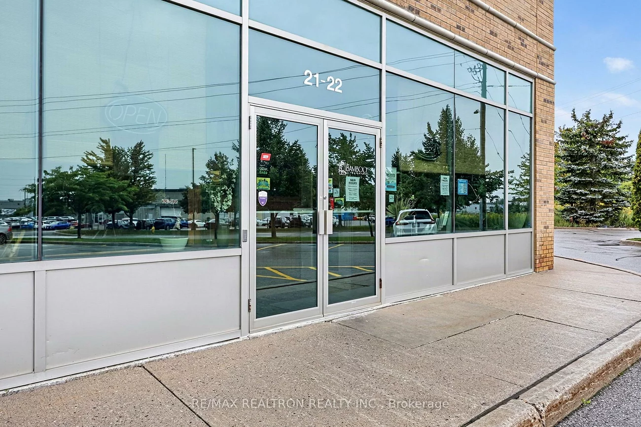 61, King, 400 West, Barrie
