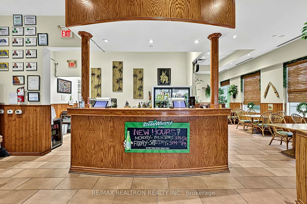 61, King, 400 West, Barrie