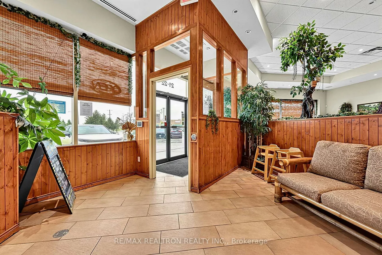 61, King, 400 West, Barrie