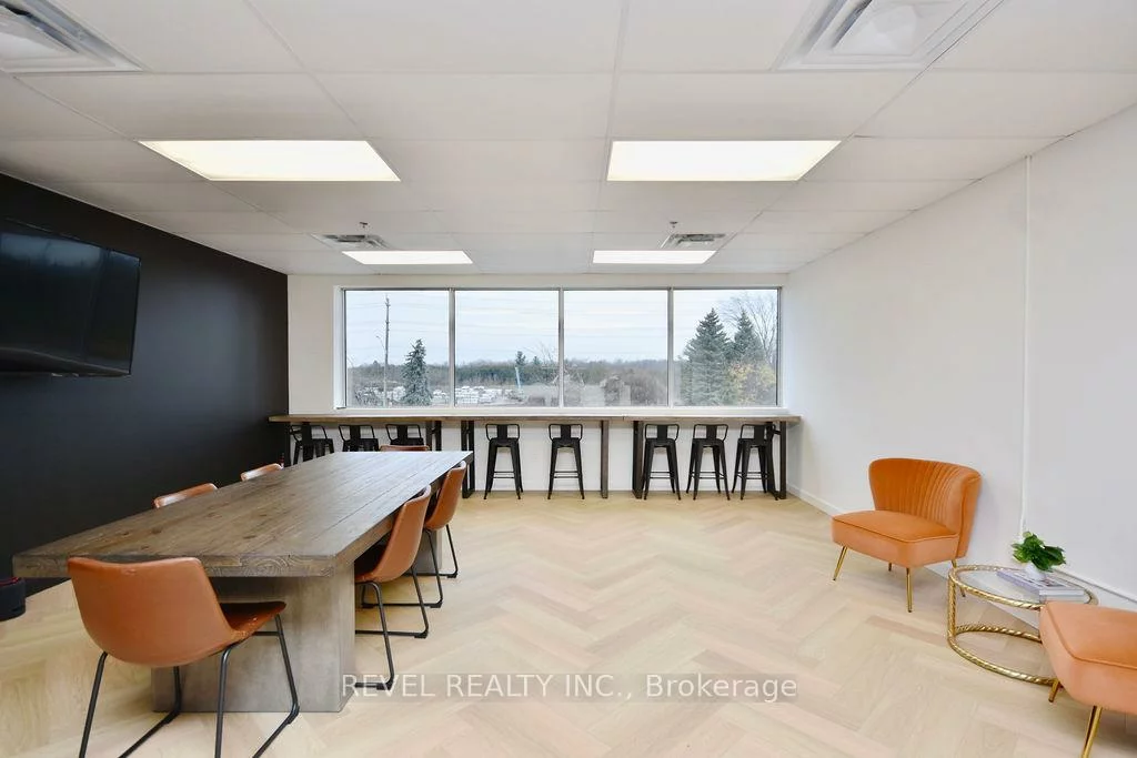 353, Saunders, 400 East, Barrie
