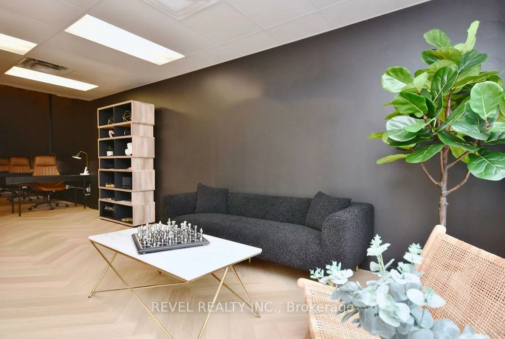 353, Saunders, 400 East, Barrie