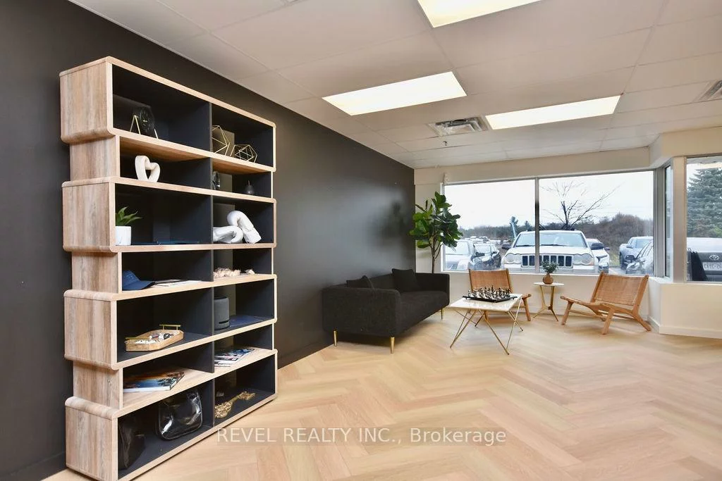 353, Saunders, 400 East, Barrie