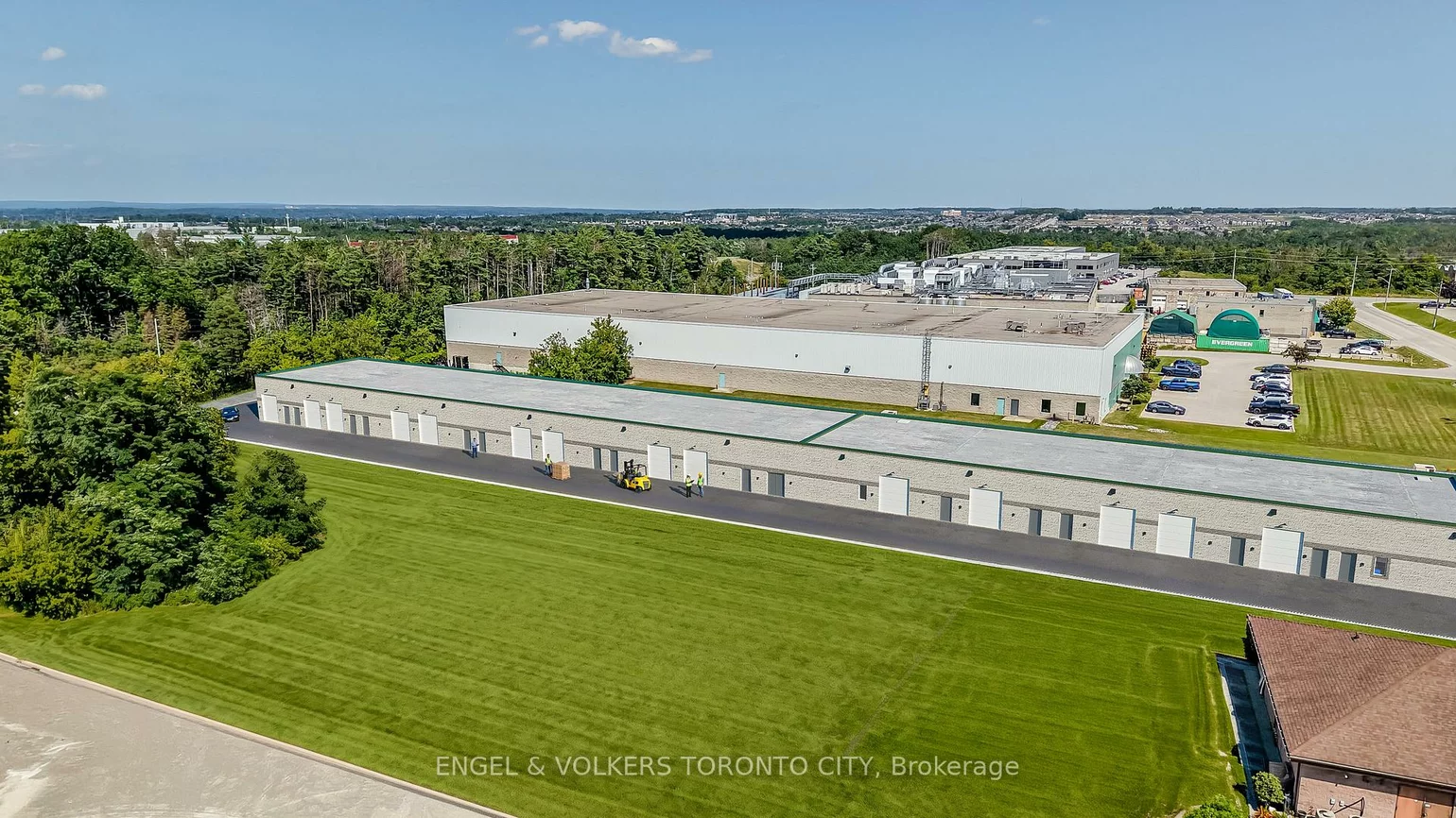 68, Hooper, 400 East, Barrie