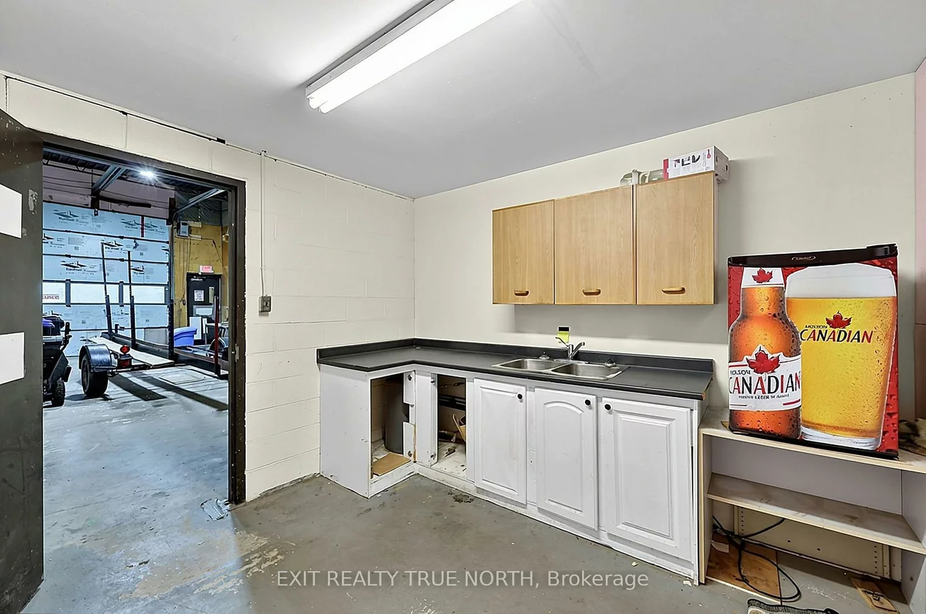 116, Anne, 400 North, Barrie