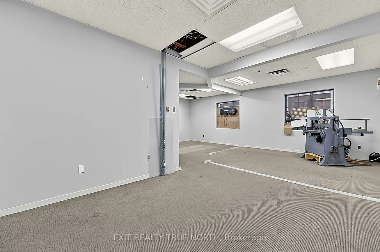 116, Anne, 400 North, Barrie