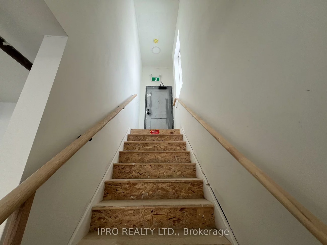 220, Dissette, Bradford, Bradford West Gwillimbury