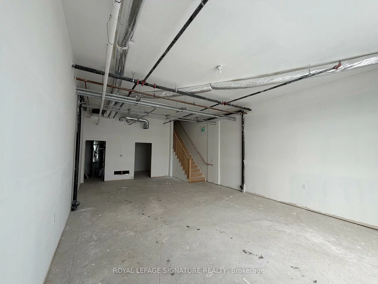 200, Dissette, Bradford, Bradford West Gwillimbury