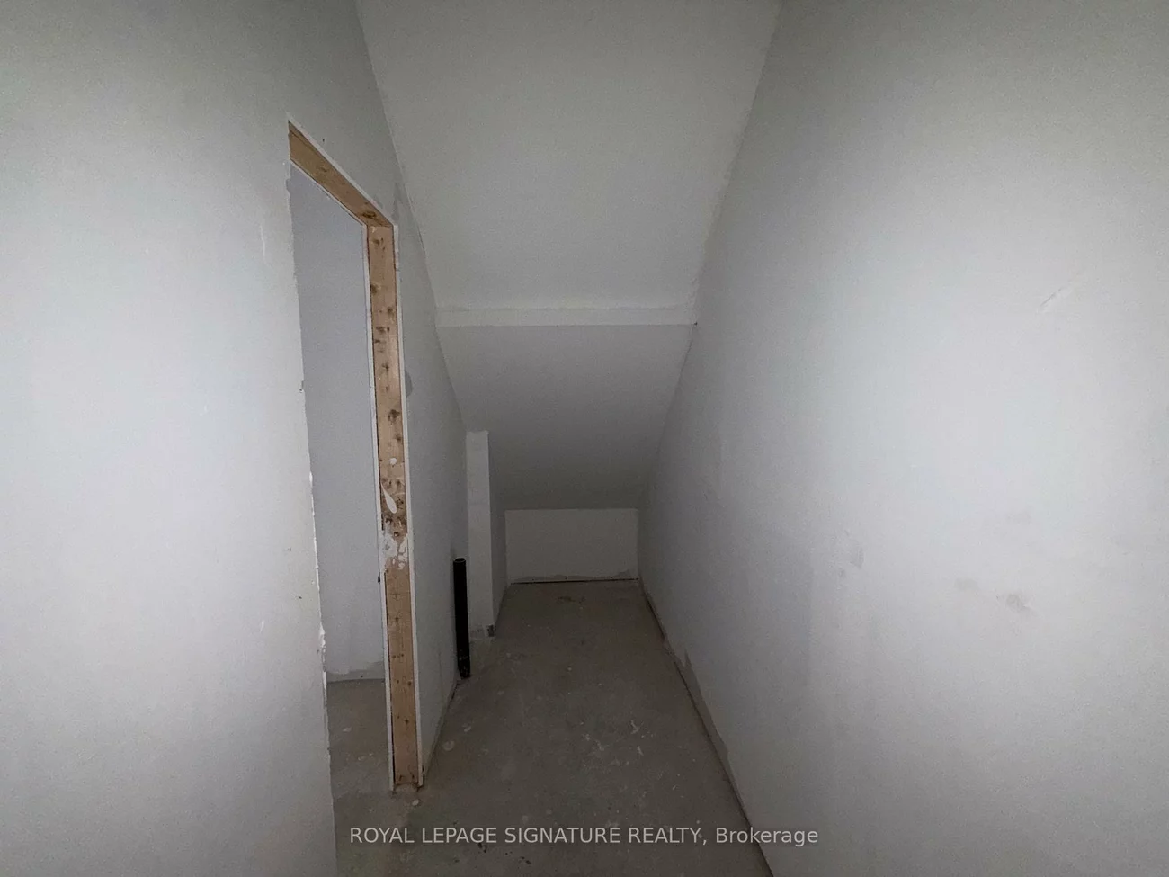 220, Dissette, Bradford, Bradford West Gwillimbury