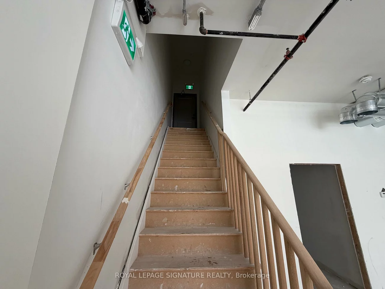 220, Dissette, Bradford, Bradford West Gwillimbury