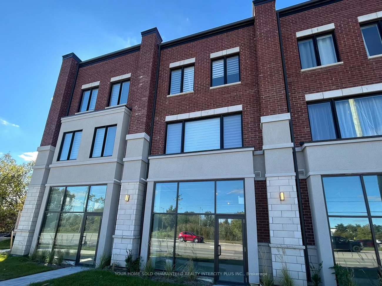 200, Dissette, Bradford, Bradford West Gwillimbury