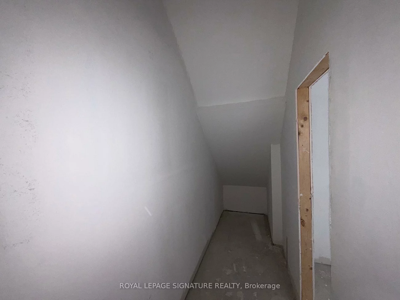 200, Dissette, Bradford, Bradford West Gwillimbury