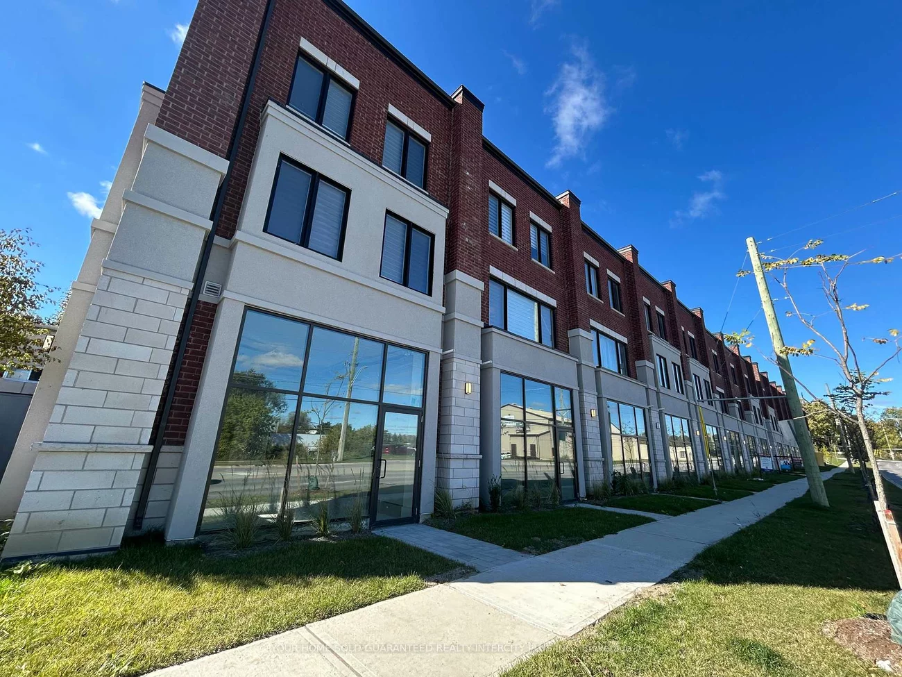 200, Dissette, Bradford, Bradford West Gwillimbury